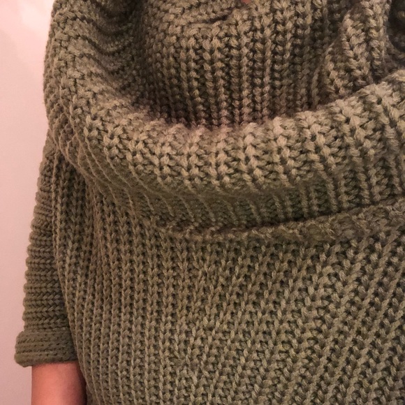 Fold Over Ribbed Sweater - Picture 5 of 6